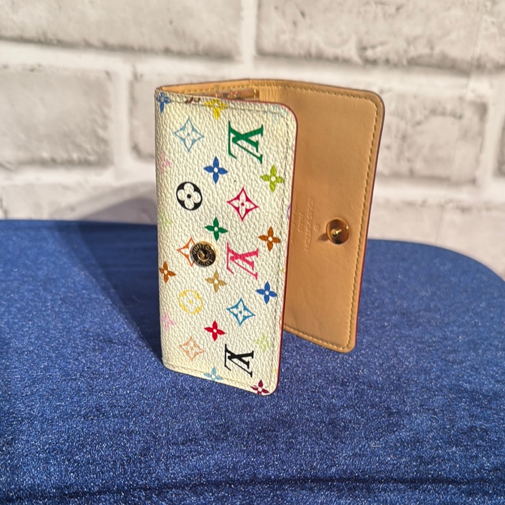 Louis Vuitton Murakami White with interior Tan Leather Key Card Holder